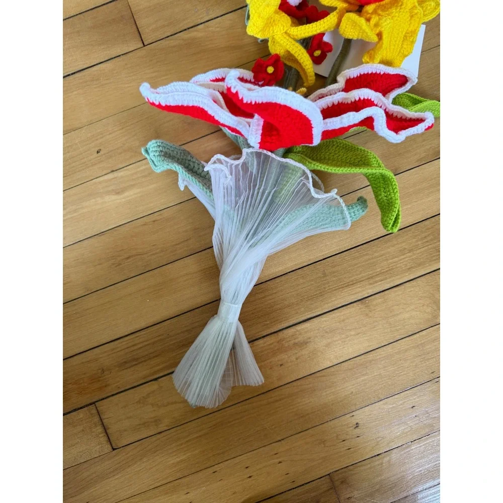NWT Polmula handmade crochet bouquet red and yellow flowers wedding decor unique